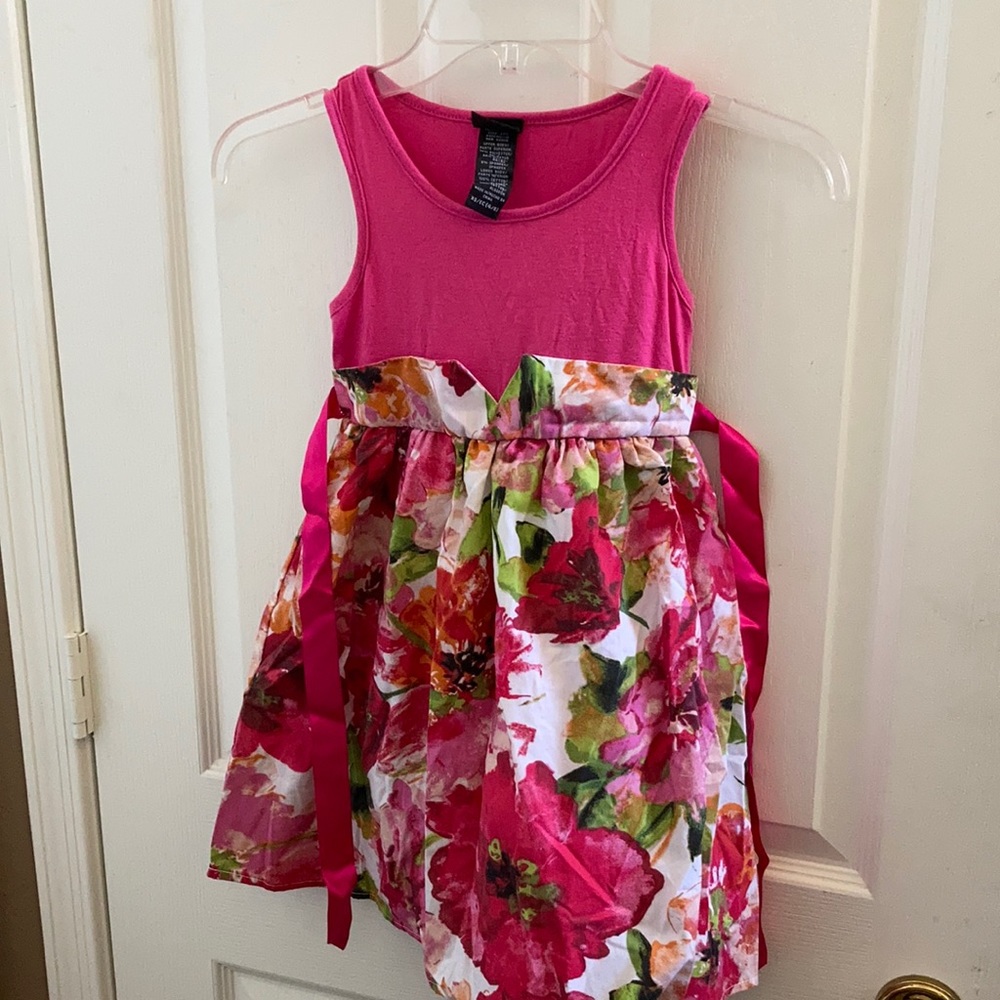 FINAL MARKDOWN Girls holiday editions dress xs 4/5